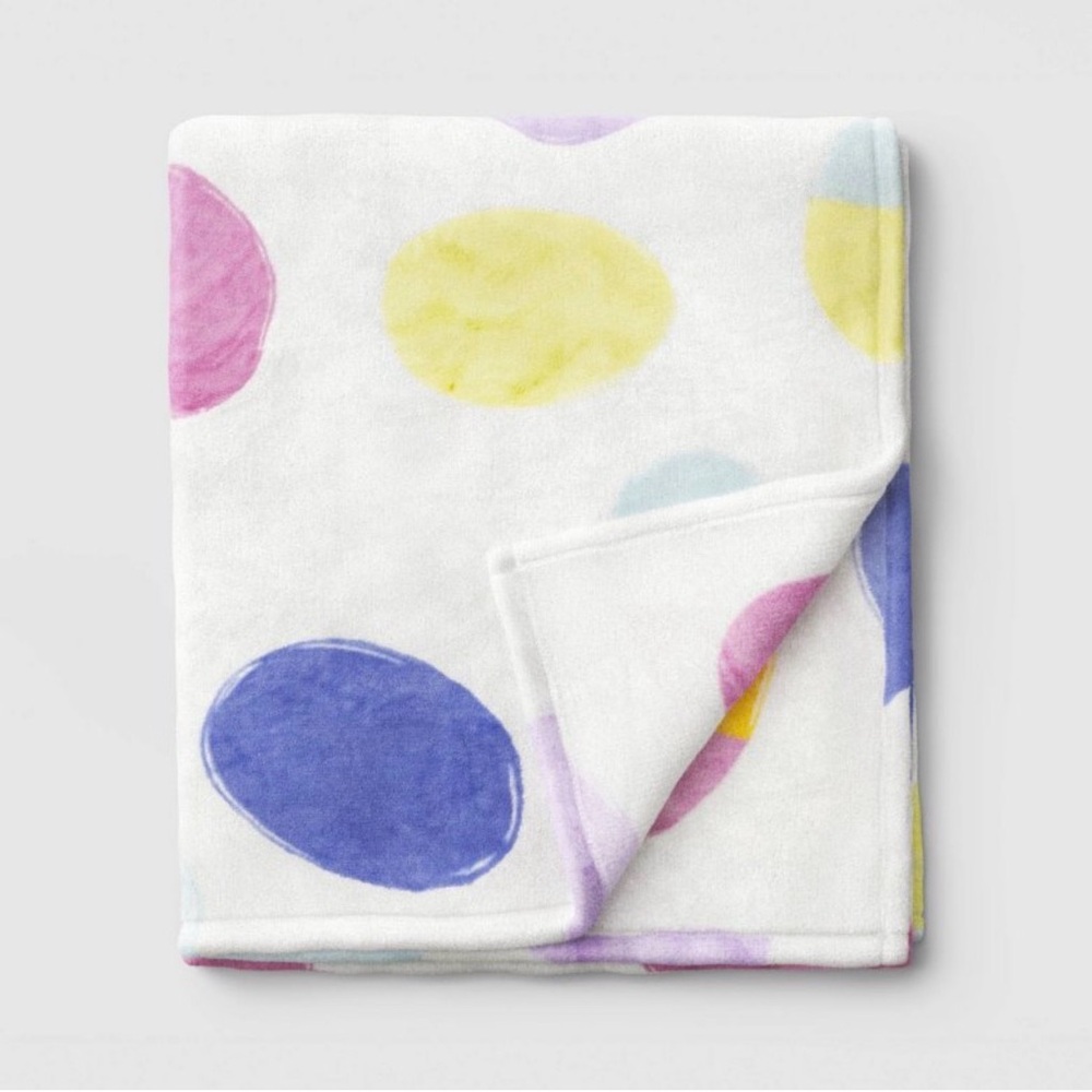 Room Essentials | Easter Eggs Printed Plush Throw Blanket